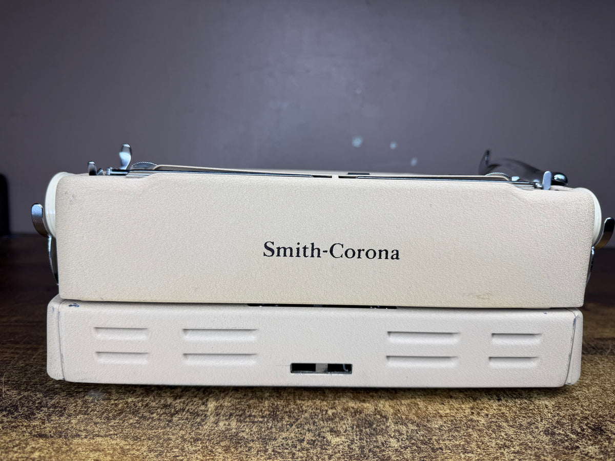 NEAR MINT! Serviced 1955 Smith-Corona Silent-Super Desert Sand Portable Typewriter Elite