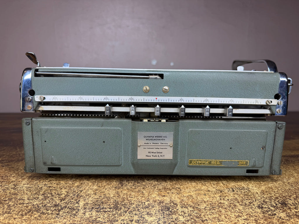 Serviced 1958 Olympia SM3 Double Gothic Pica No.32 Green Portable Typewriter New Platen