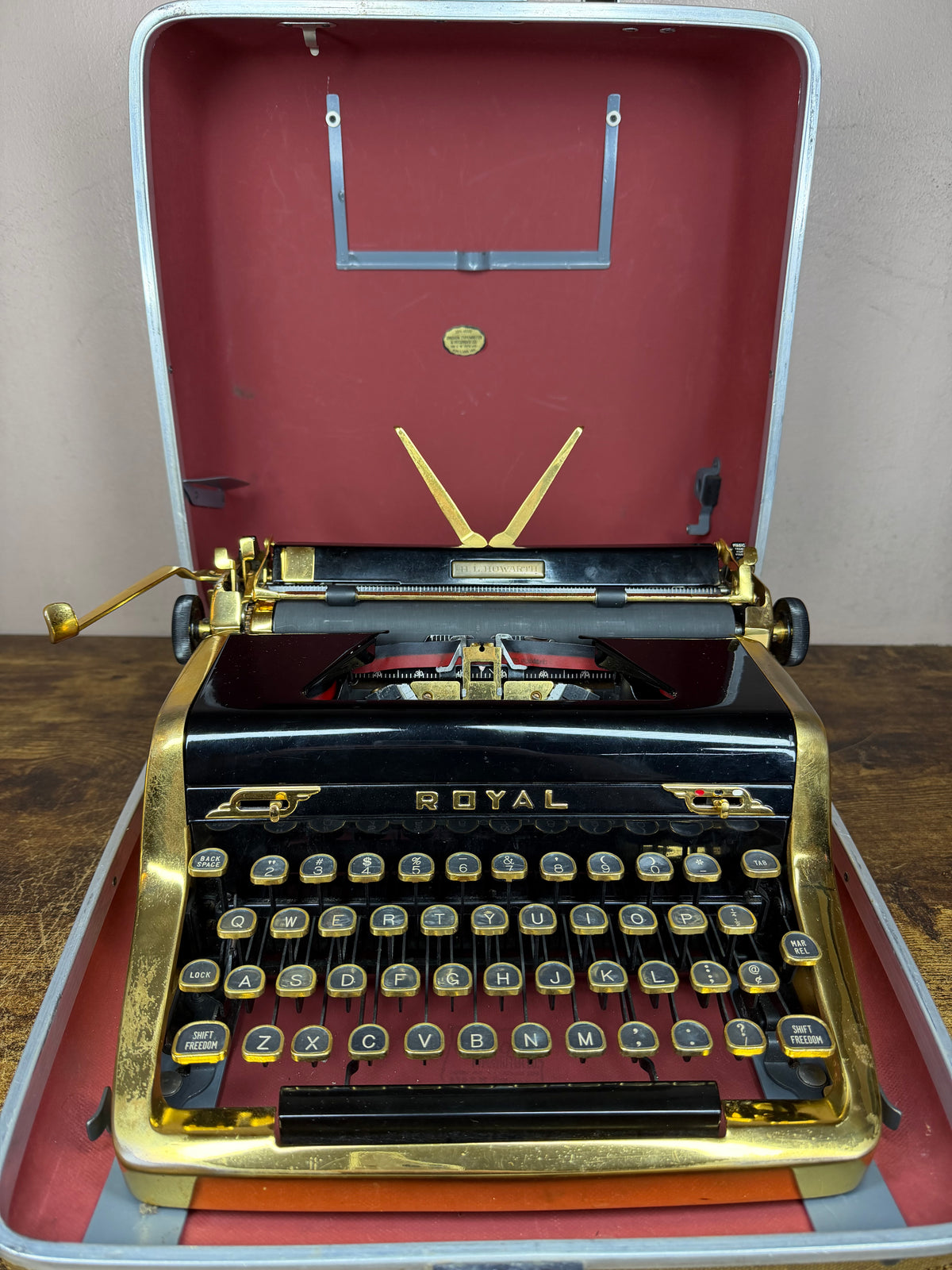 24-Karat Gold-Plated Royal Quiet De Luxe Fully Functional Serviced Vintage Portable Typewriter Elite