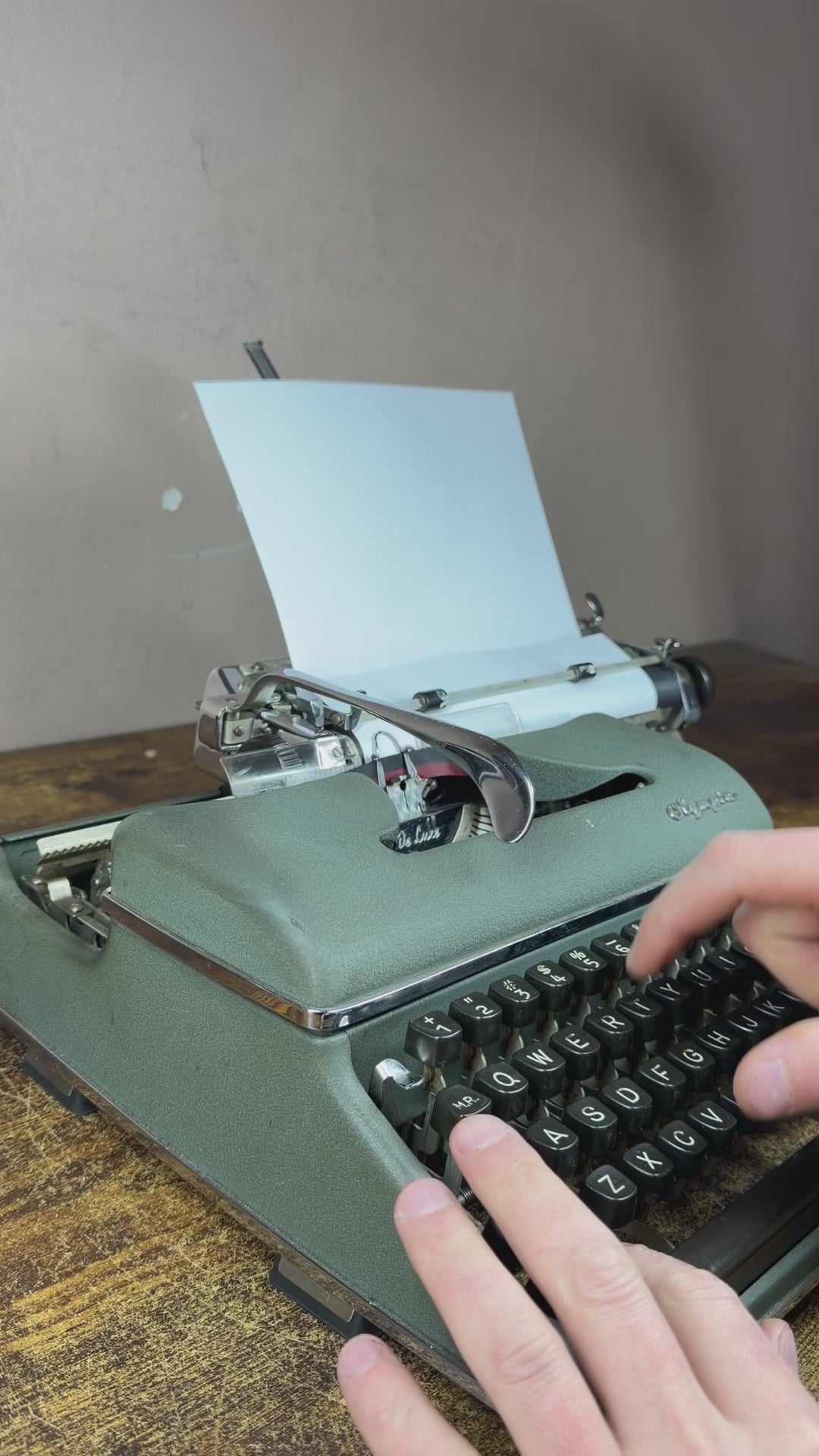 Serviced 1958 Olympia SM3 Double Gothic Pica No.32 Green Portable Typewriter New Platen