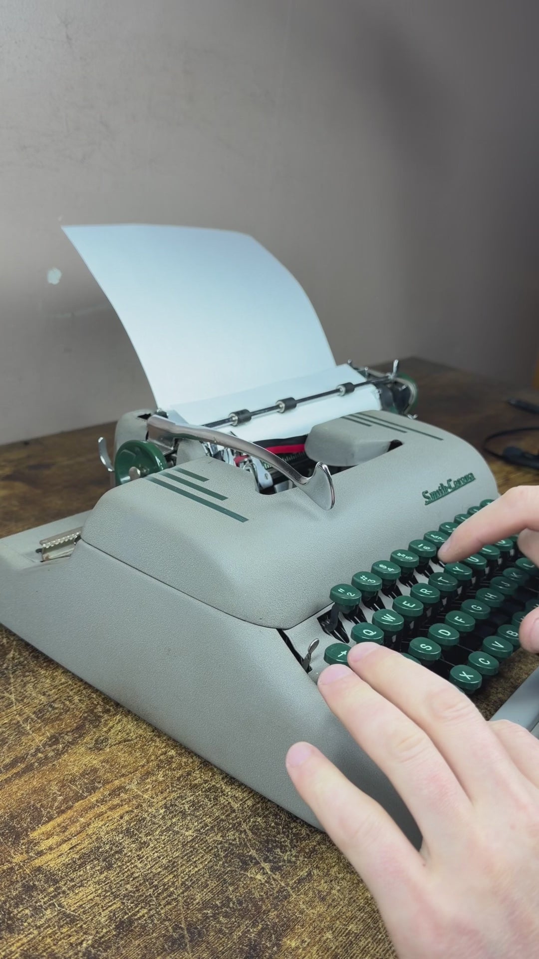 Excellent! Serviced 1954 Smith-Corona Silent-Super Vintage Portable Typewriter