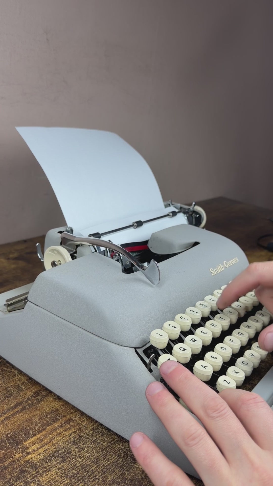 Excellent! Serviced 1960 Smith-Corona Silent-Super Vintage Portable Typewriter
