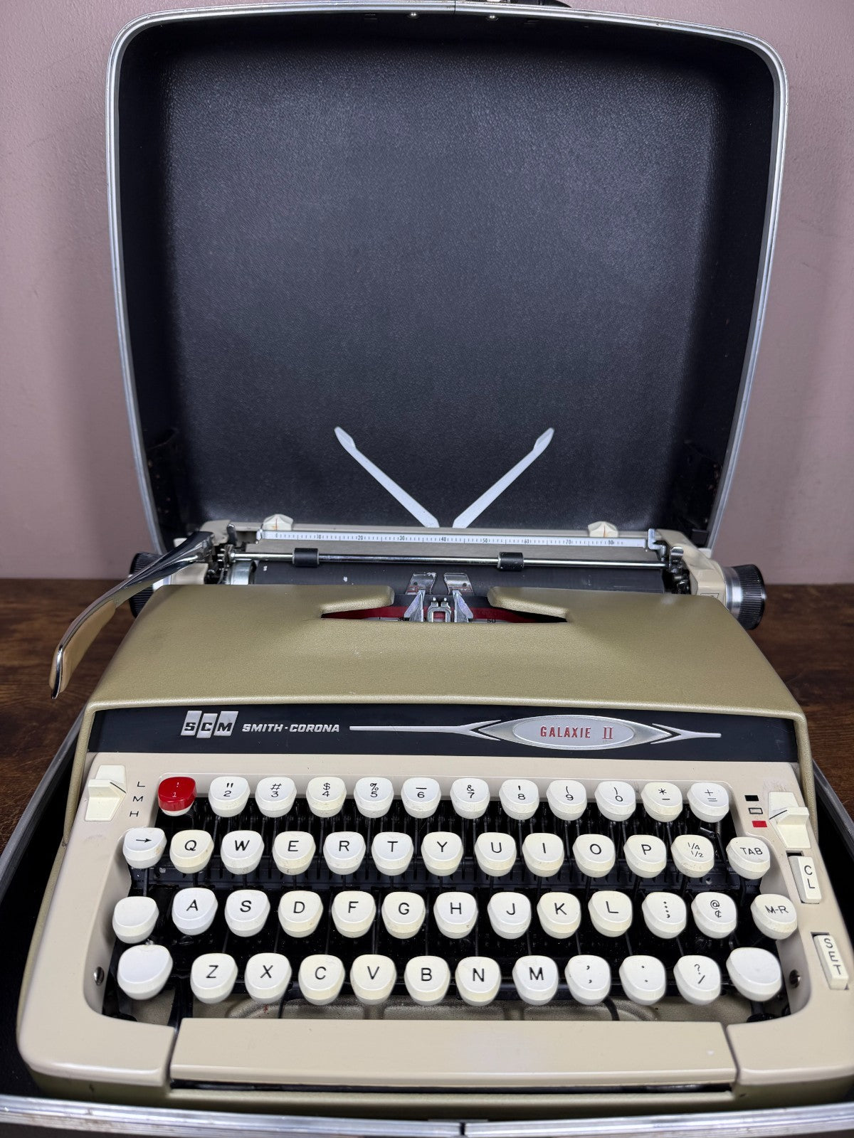 Nice! Serviced 1965 Smith-Corona Galaxie II "Antique Gold" Portable Typewriter