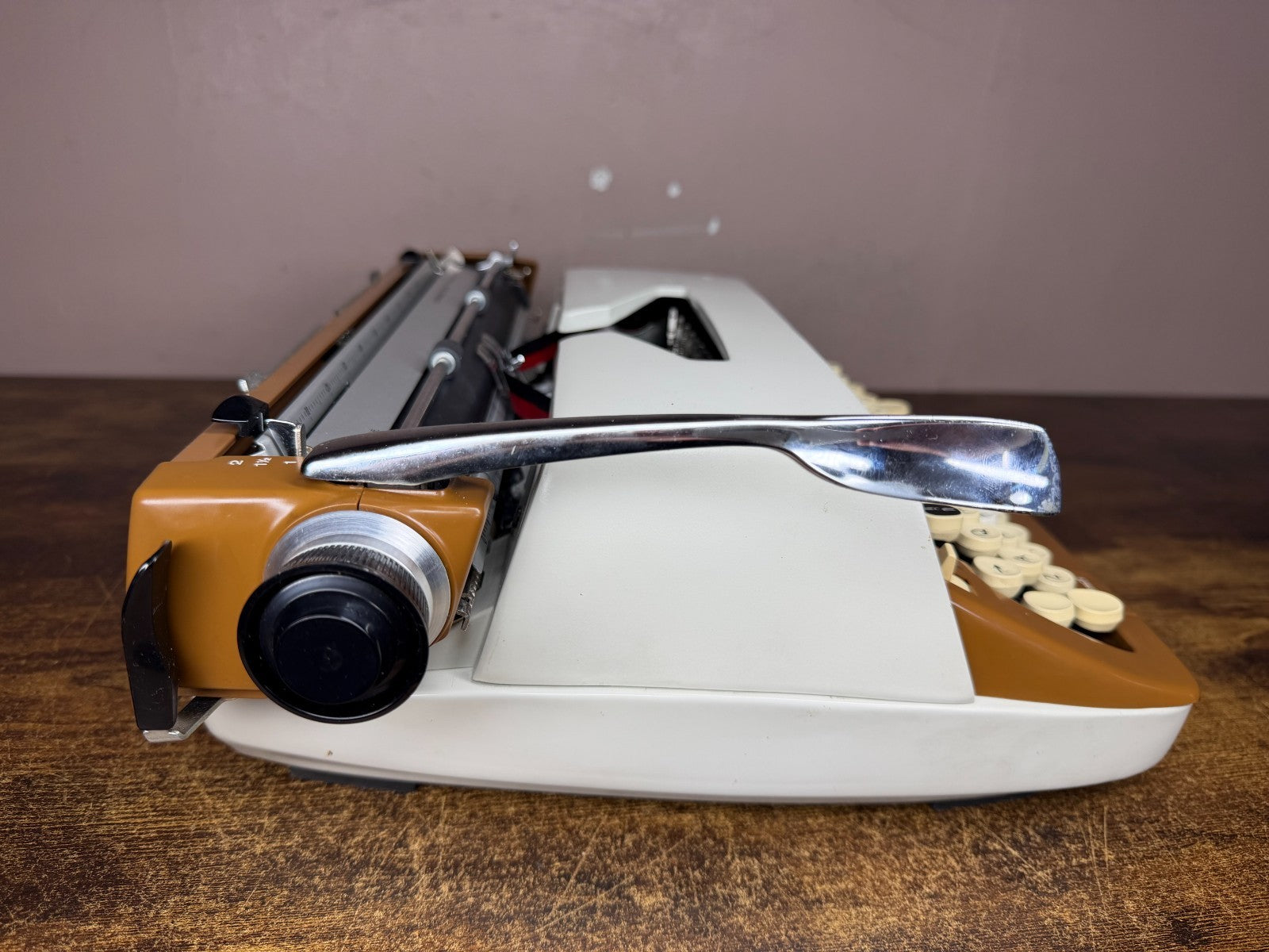 Nice! 1981 Smith-Corona Classic 12 Caramel & Cream Vintage Portable Typewriter