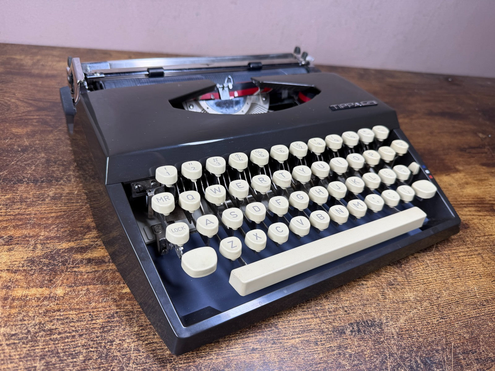 Excellent Serviced 1969 Adler Tippa S UltraPortable Typewriter Cubic Elite 11CPI