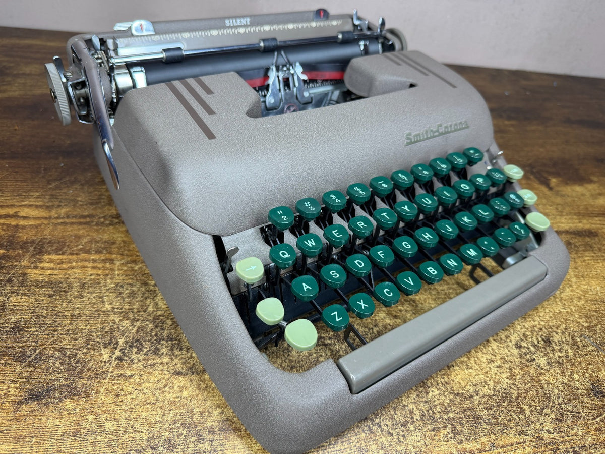 Excellent! Serviced 1951 Smith-Corona Silent Portable Typewriter New Platen