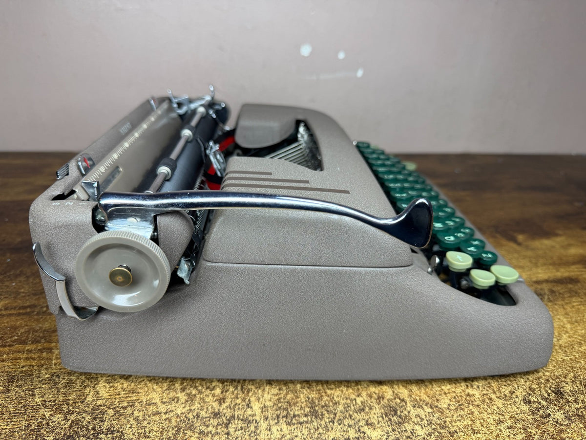 Excellent! Serviced 1951 Smith-Corona Silent Portable Typewriter New Platen
