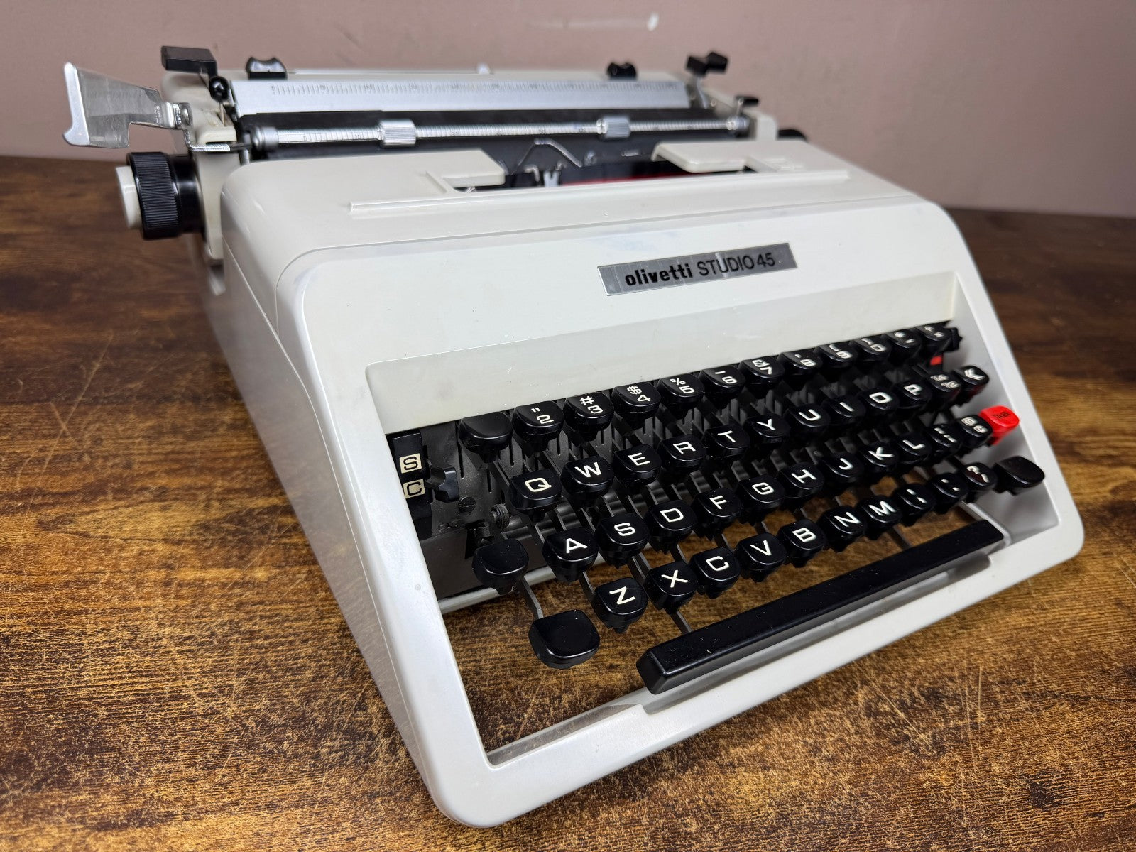 Excellent! Serviced - 1972 Olivetti STUDIO 45 Vintage Portable Typewriter Elite