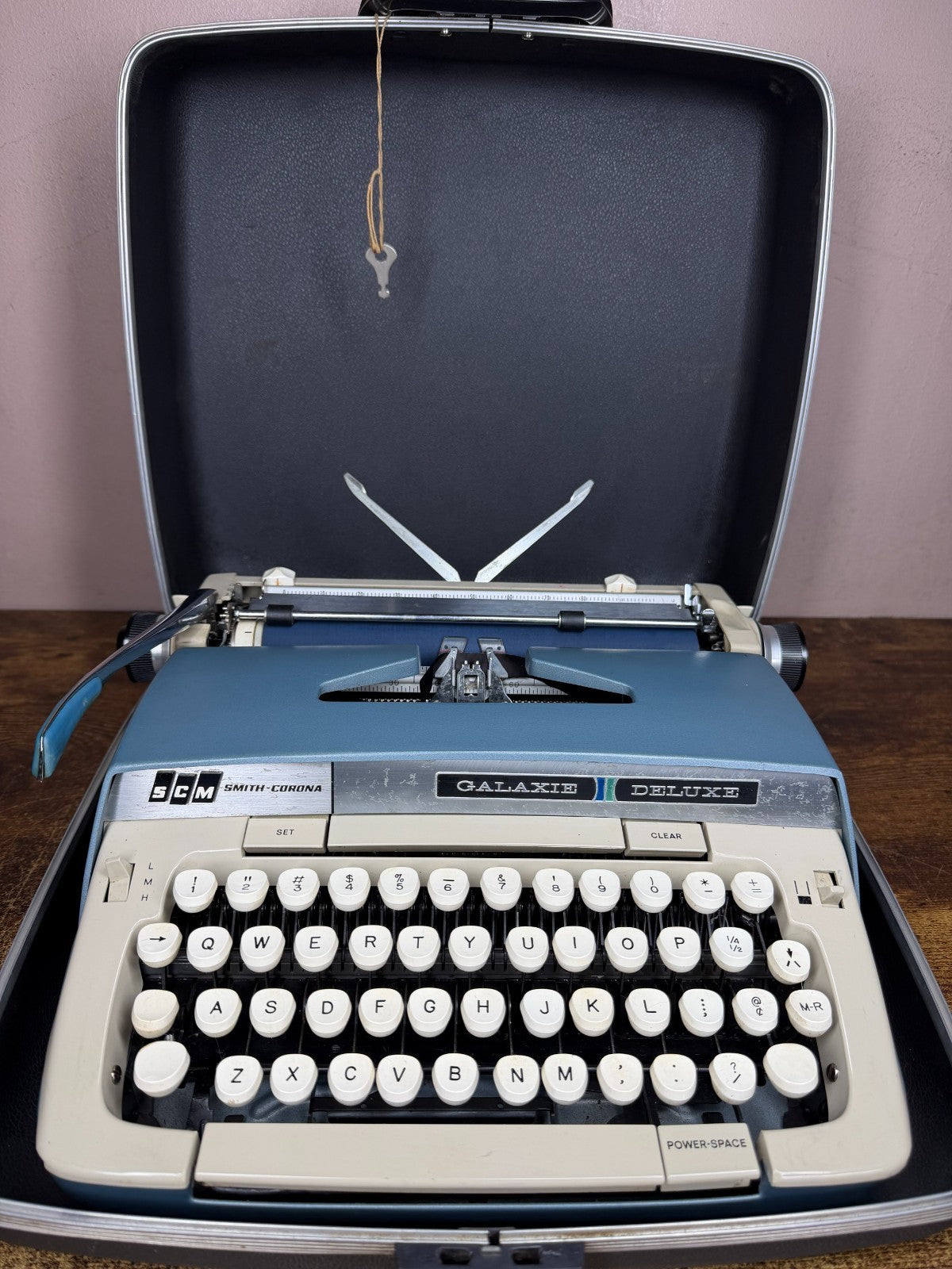 Cursive/Script No75 Serviced 1966-72 Smith-Corona Galaxie Deluxe Blue Typewriter