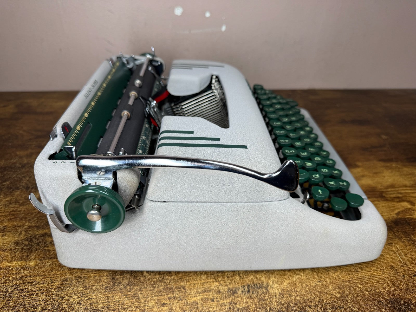 Near Mint! Serviced 1956 Smith-Corona Silent-Super Vintage Portable Typewriter