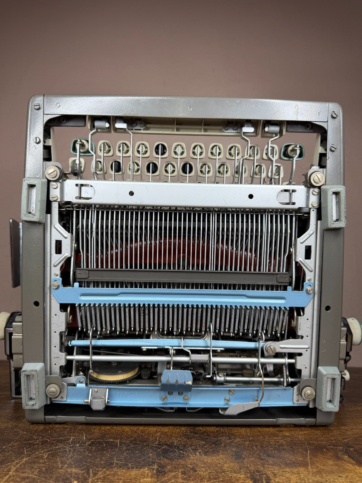 Serviced 1963 Olympia SM7 Wide Carriage Typewriter Elite No.8 (11 CPI) UK Layout