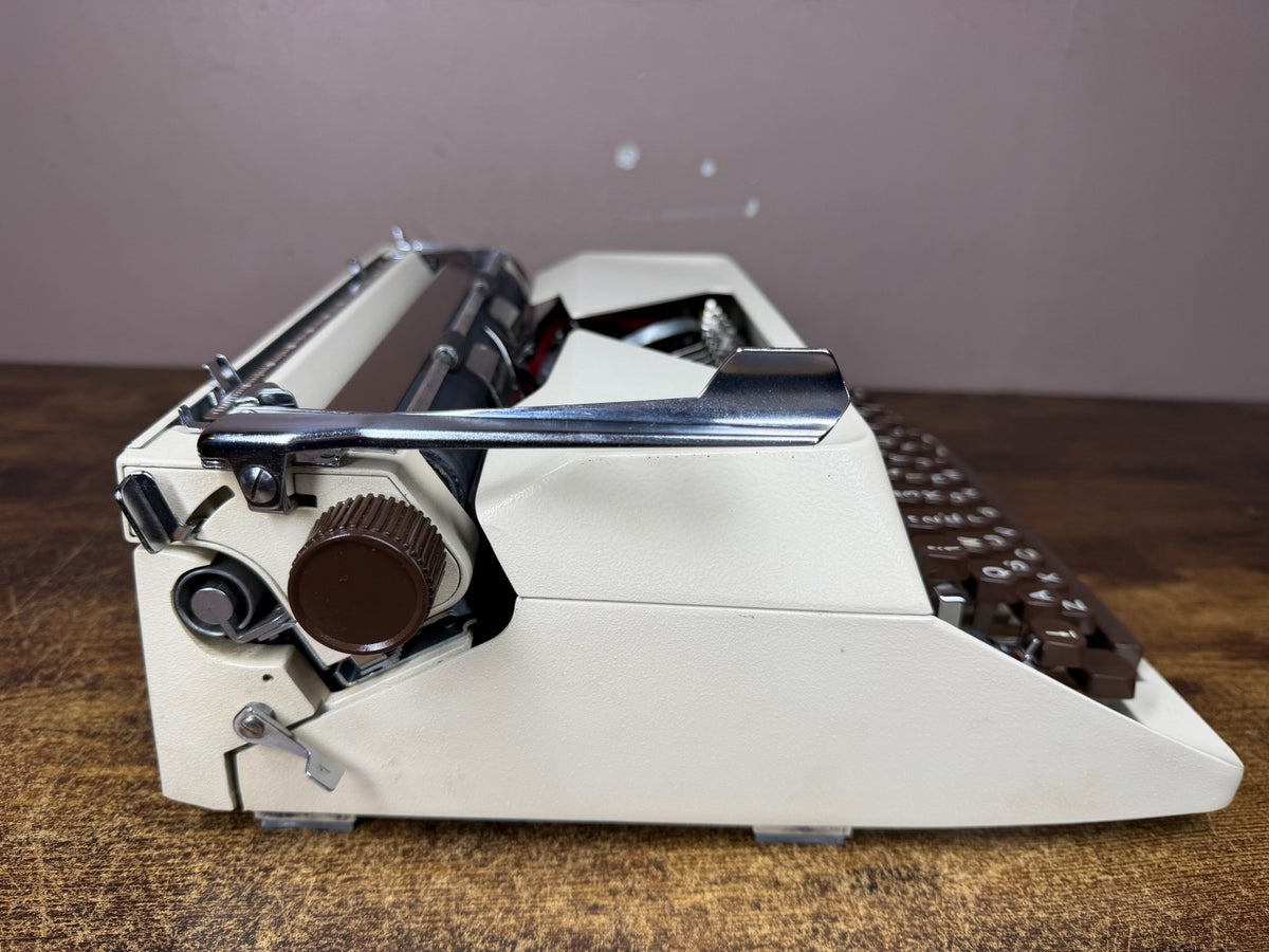 Excellent! Serviced 1969 Facit 1620 Vintage Portable Typewriter Elite
