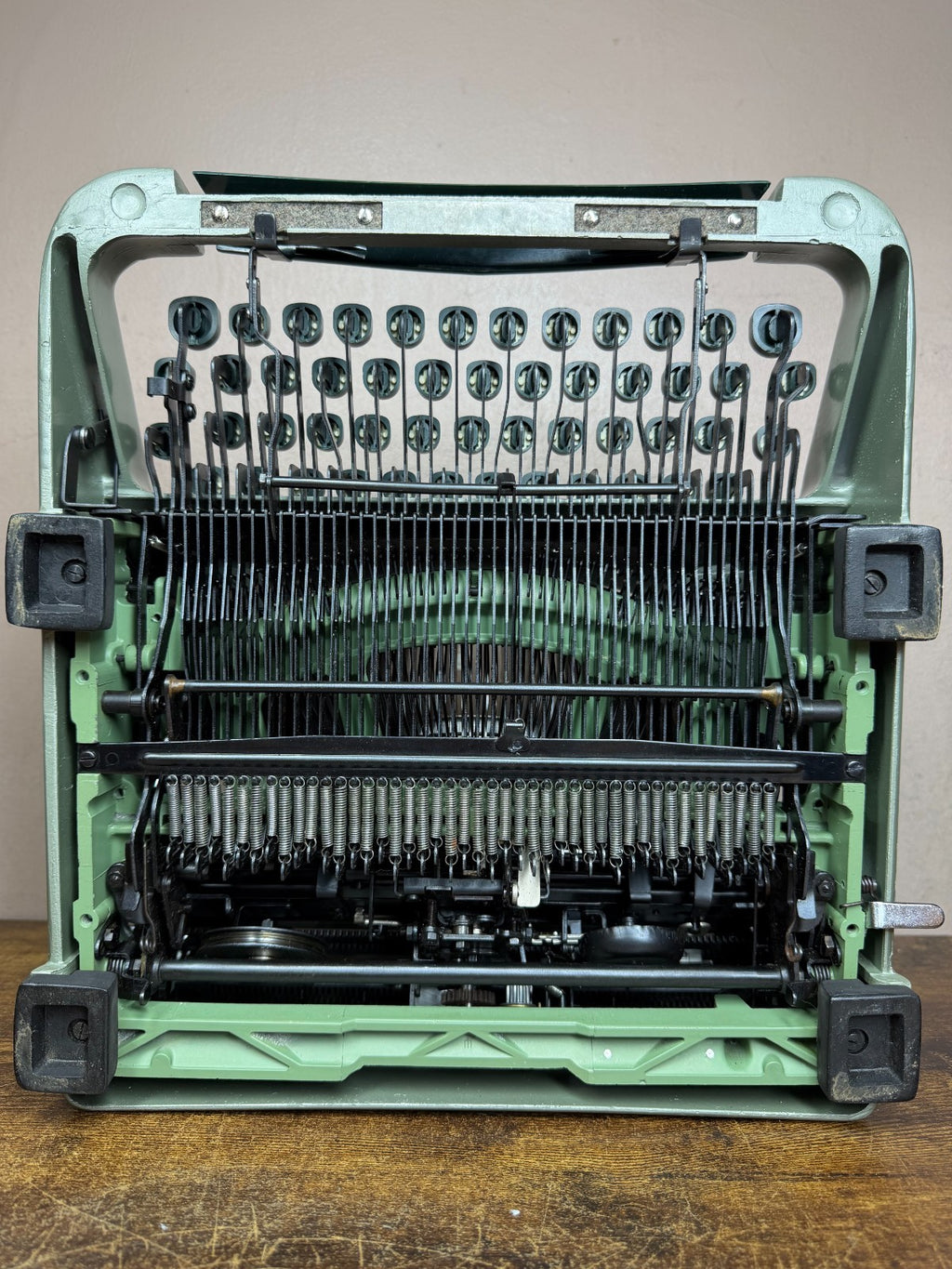 Excellent! Serviced 1958 Voss ST24 Typewriter w Italic Typeface & New Platen