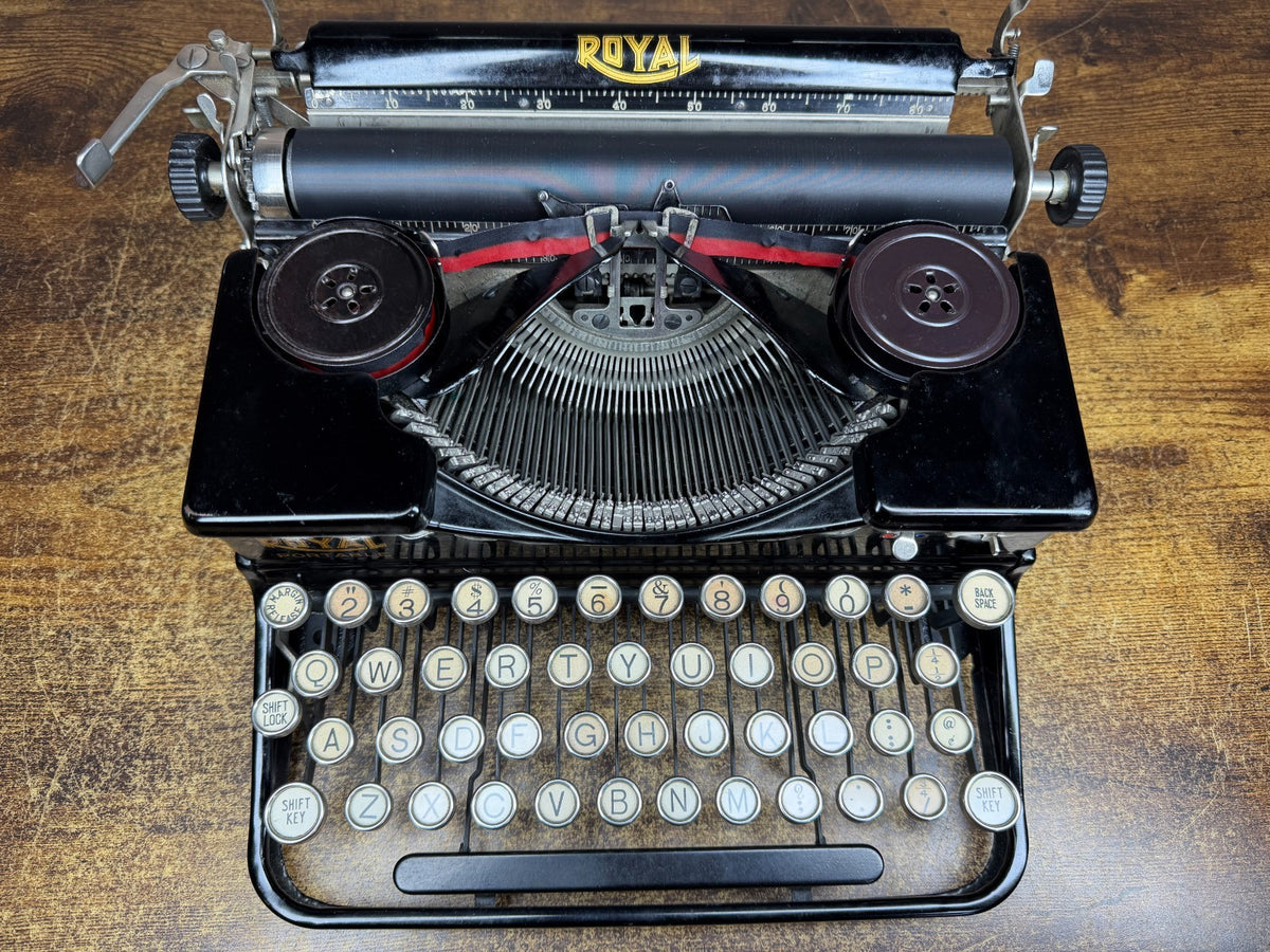 Excellent! Serviced 1928 Royal P Model 1st Gen Portable Typewriter New Platen