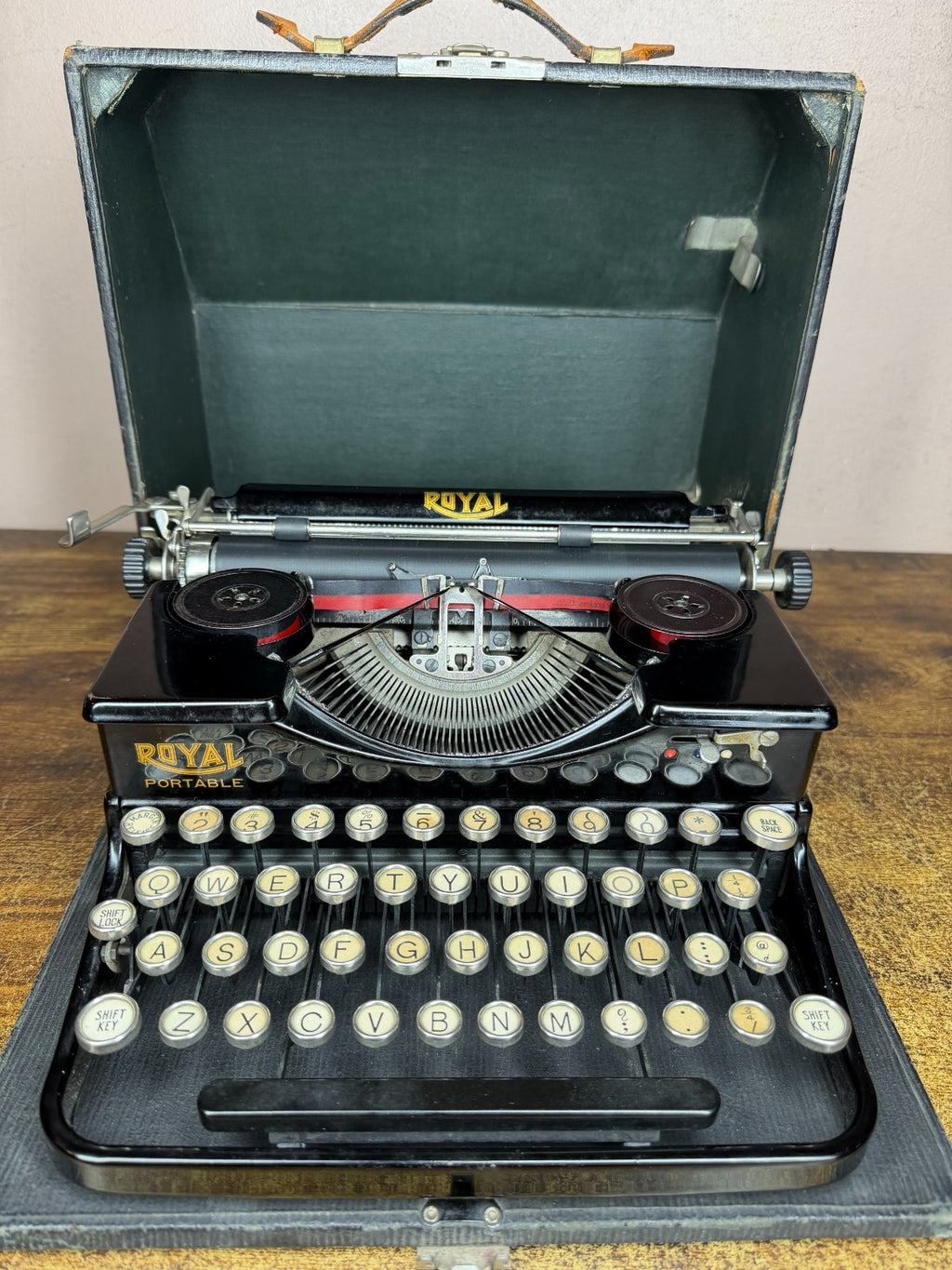 Excellent! Serviced 1928 Royal P Model 1st Gen Portable Typewriter New Platen