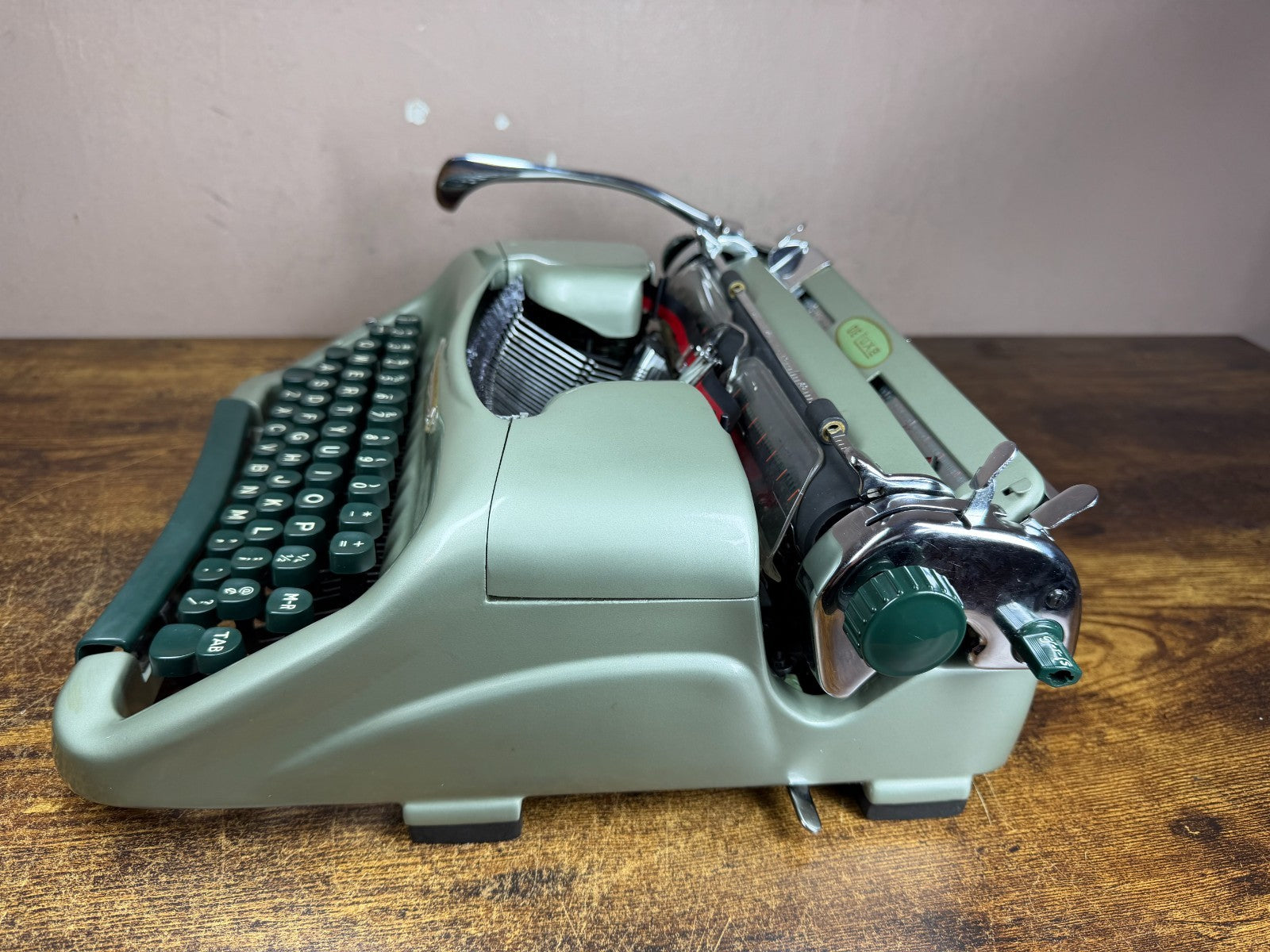 Excellent! Serviced 1958 Voss ST24 Typewriter w Italic Typeface & New Platen
