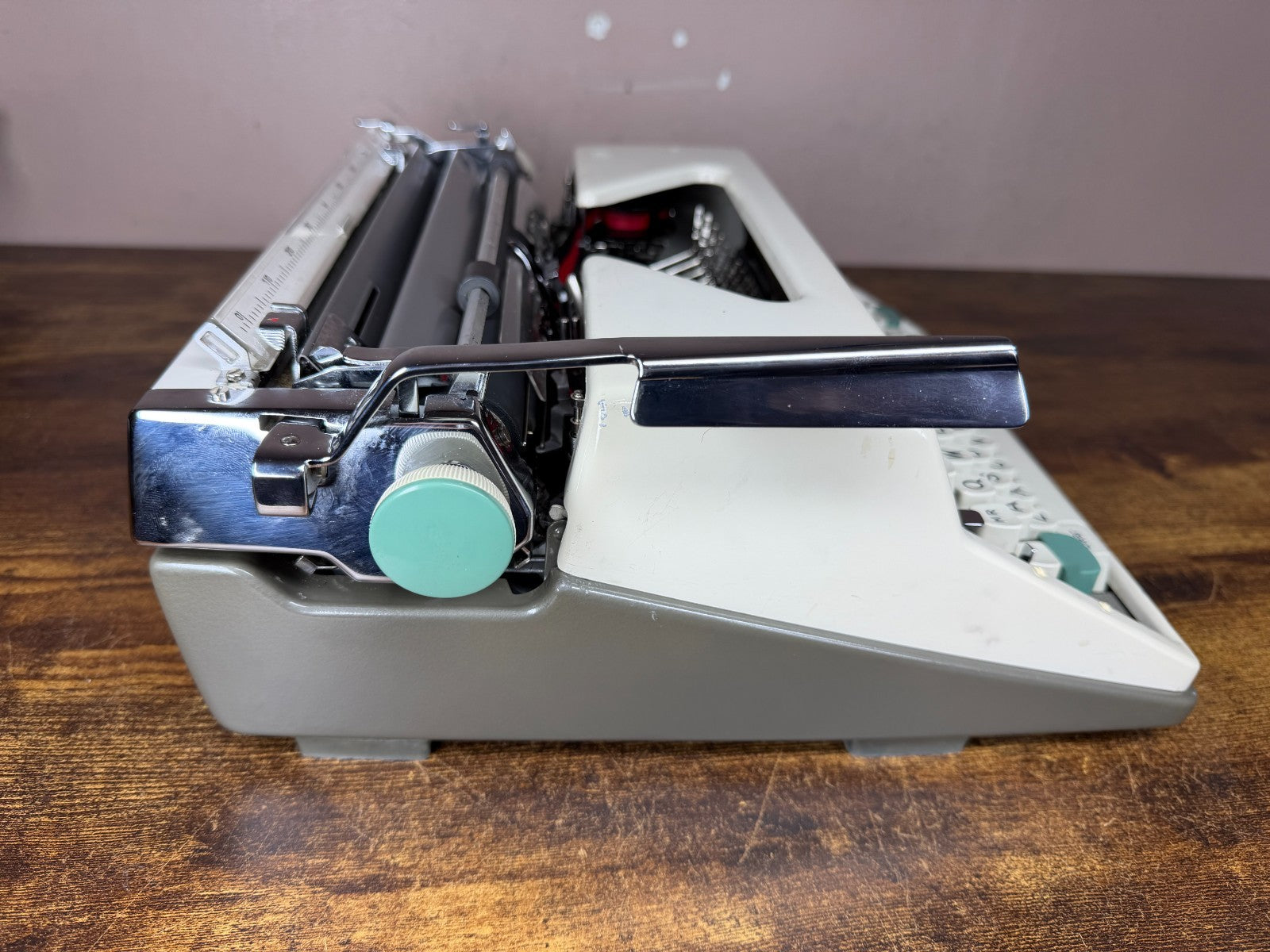 Excellent! Serviced - 1964 Olympia SM7 Vintage Typewriter Pica No.97 New Platen!