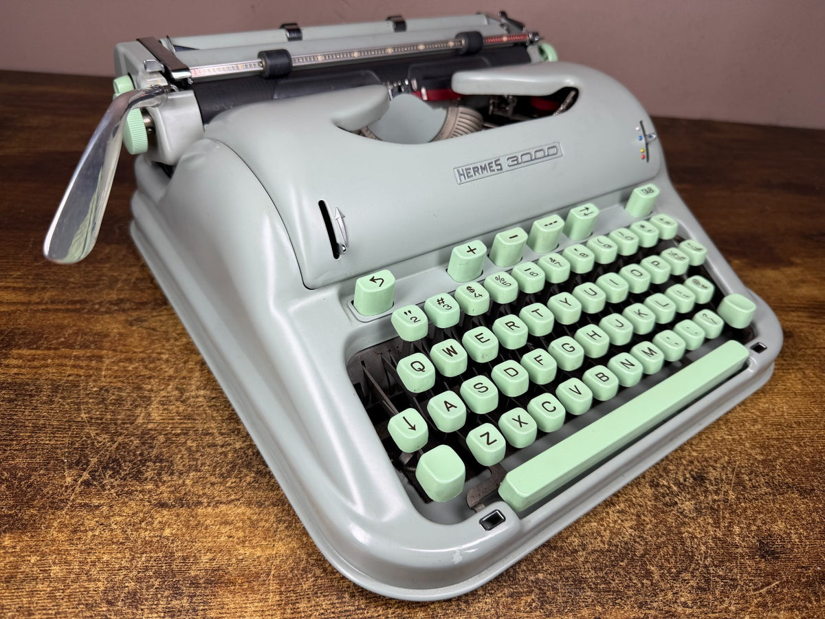 Excellent! Serviced 1962 Hermes 3000 (1st Gen) Vintage Portable Typewriter