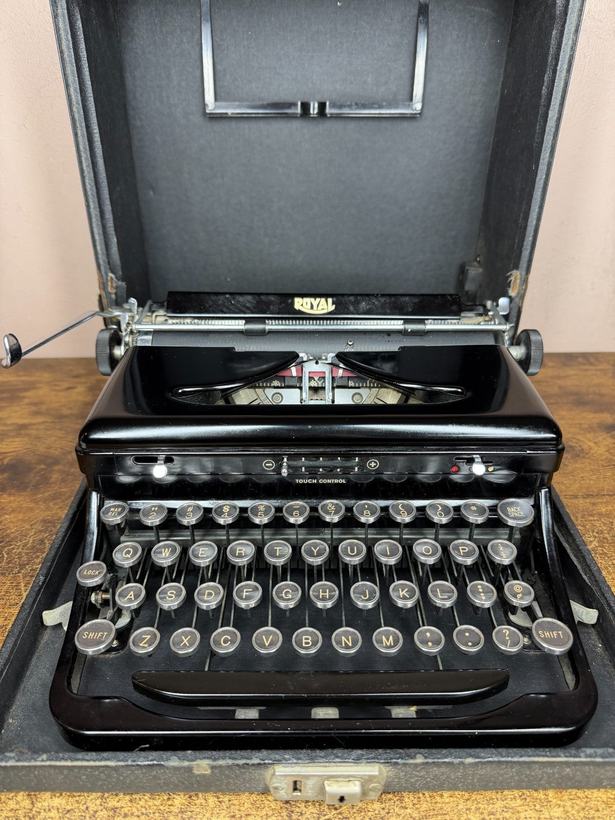 Beautiful! Serviced 1939 Royal O Model Glossy Black Vintage Portable Typewriter
