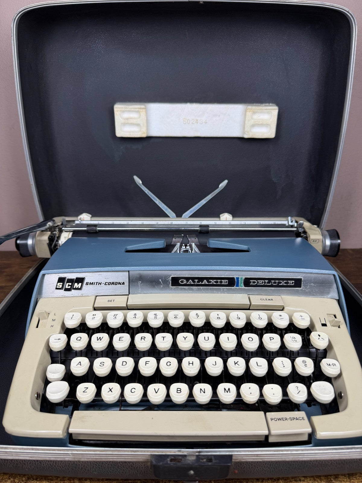 Serviced Cursive/Script 1969-72 Smith-Corona Galaxie Deluxe Vintage Typewriter