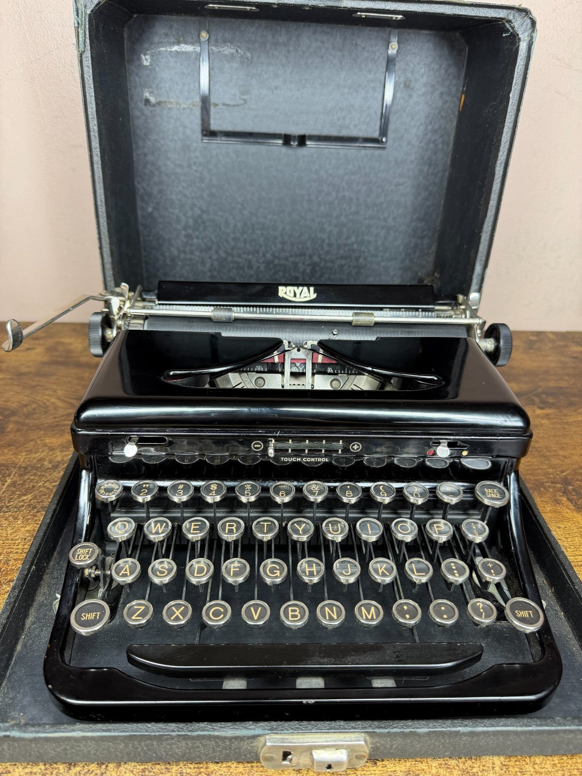 Beautiful! Serviced 1937 Royal O Model Glossy Black Vintage Portable Typewriter