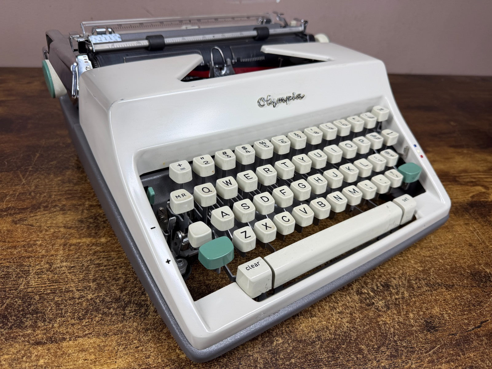 Serviced 1967 Olympia SM9 Congress Elite No.84 Vintage Portable Typewriter