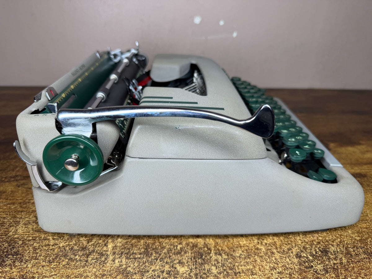 Excellent! Serviced 1955 Smith-Corona Silent-Super Vintage Portable Typewriter