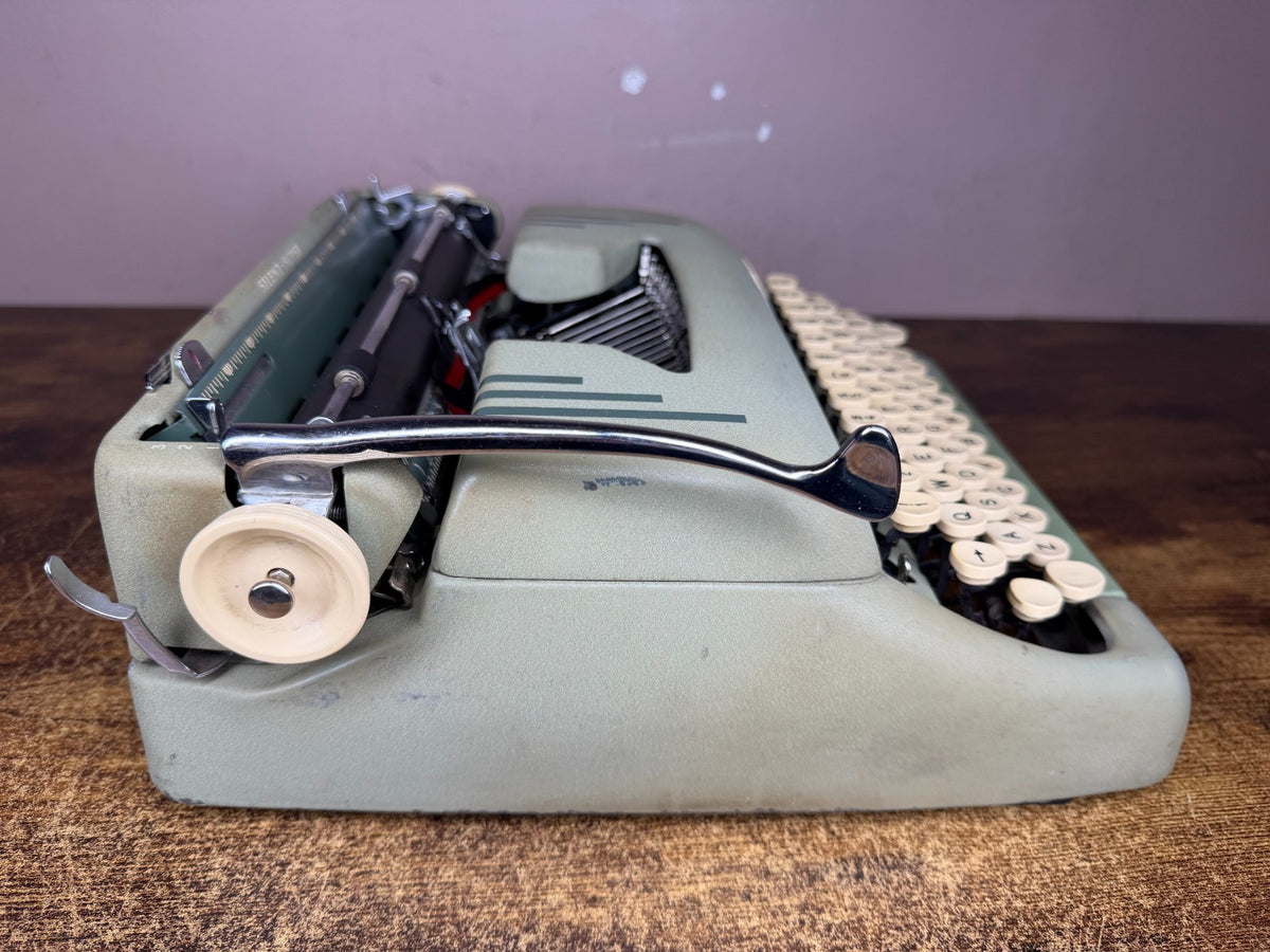 Nice! Serviced 1955 Smith-Corona Silent-Super Seafoam Green typewriter