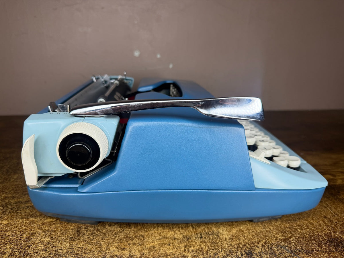 Excellent! Serviced 1974 Smith-Corona Sterling Blue Vintage Portable Typewriter