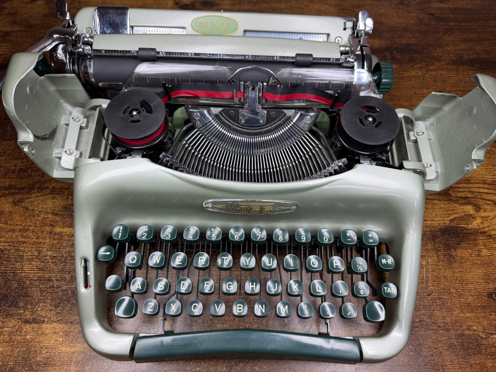 Excellent! Serviced 1958 Voss ST24 Typewriter w Italic Typeface & New Platen