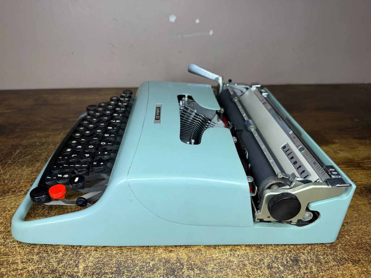 Excellent Serviced 1956 Olivetti Lettera 22 Ultra-Portable Typewriter New Platen