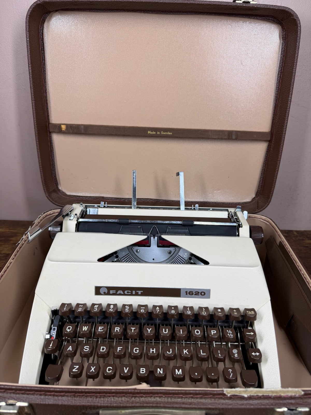 Excellent! Serviced 1969 Facit 1620 Vintage Portable Typewriter Elite