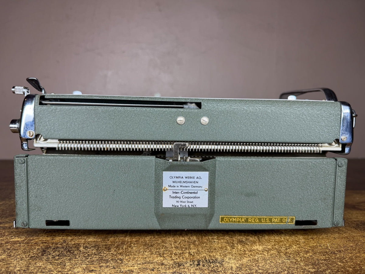 Nice! Serviced 1960 Olympia SM4 Green Vintage Portable Typewriter New Platen