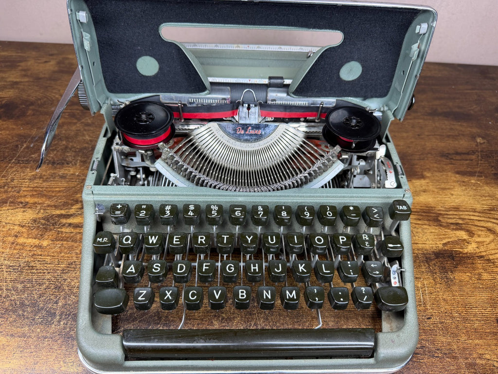 Serviced 1958 Olympia SM3 Green Portable Typewriter Medical Symbols (11CPI)