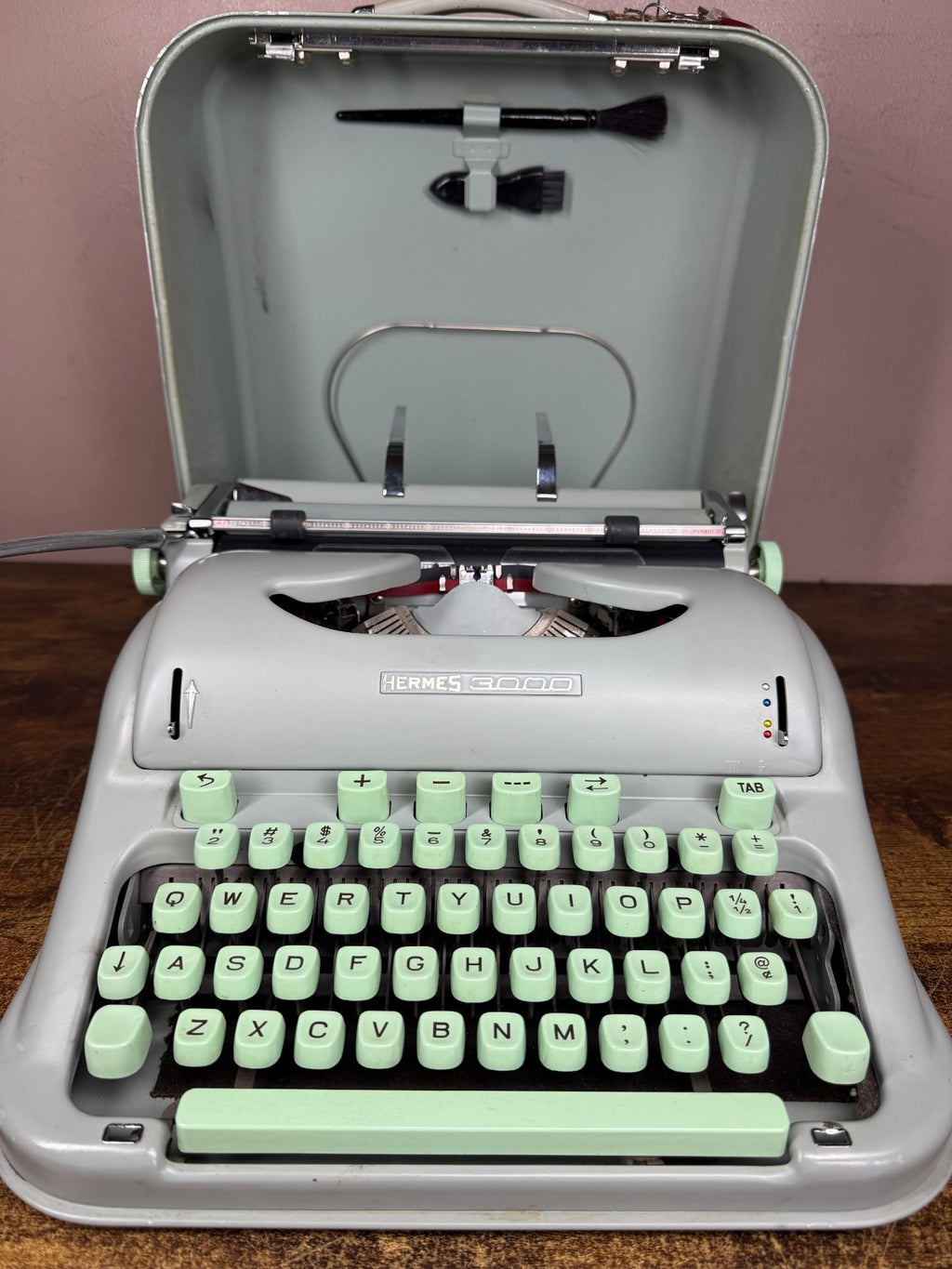 Excellent Serviced 1962 Cursive/Script Hermes 3000 Typewriter w New Platen 13CPI