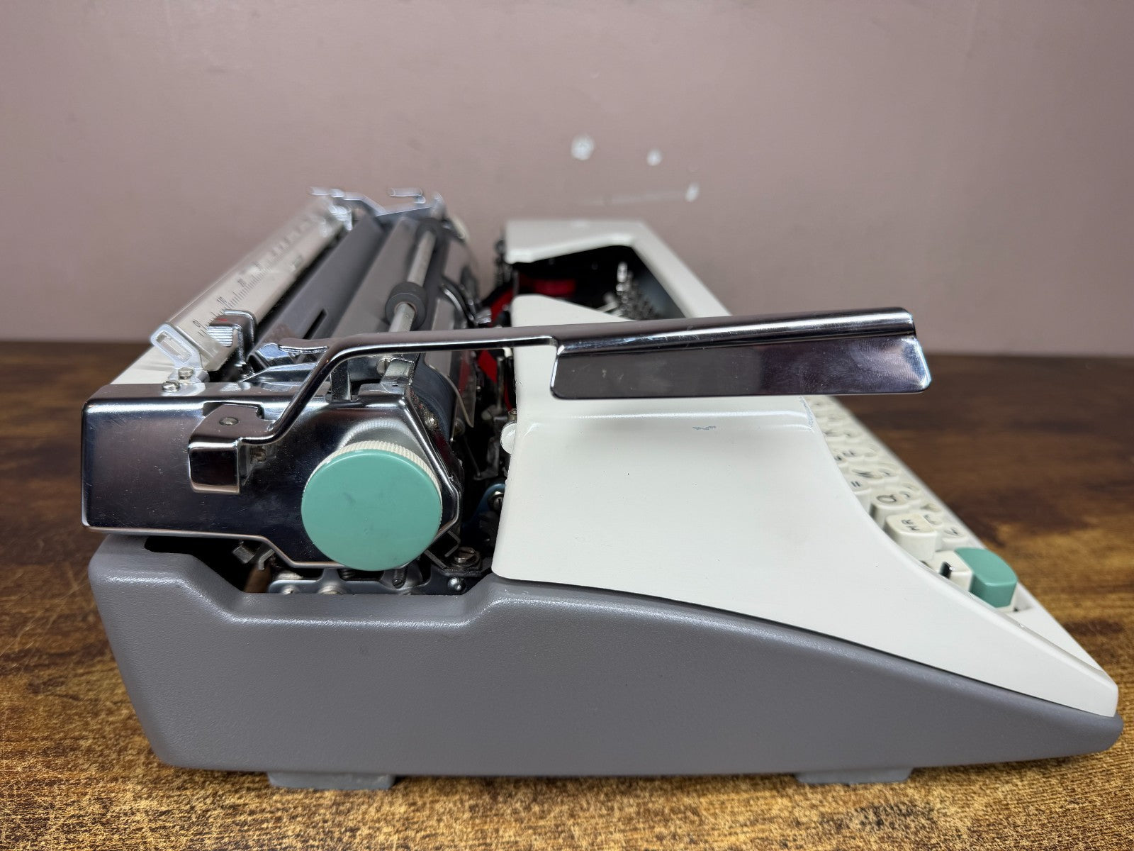 Serviced 1967 Olympia SM9 Congress Elite No.84 Vintage Portable Typewriter