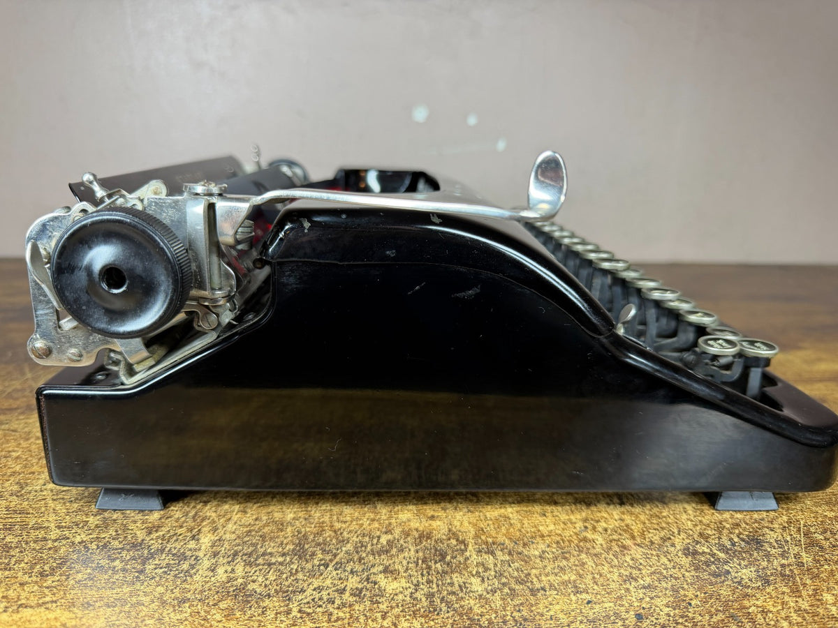 Beautiful! Serviced 1939 Corona Standard Glossy Black Typewriter New Platen