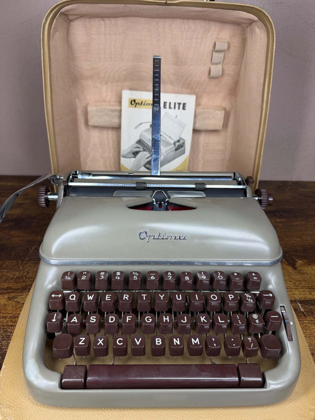 Nice! Serviced 1961 Optima Super Vintage Portable Typewriter German Engineering