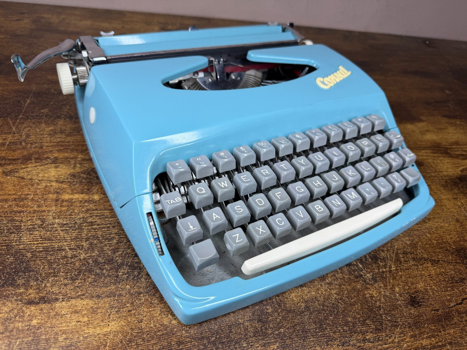 Excellent! Serviced 1969 Consul 232 Vintage Ultra-Portable Blue Typewriter