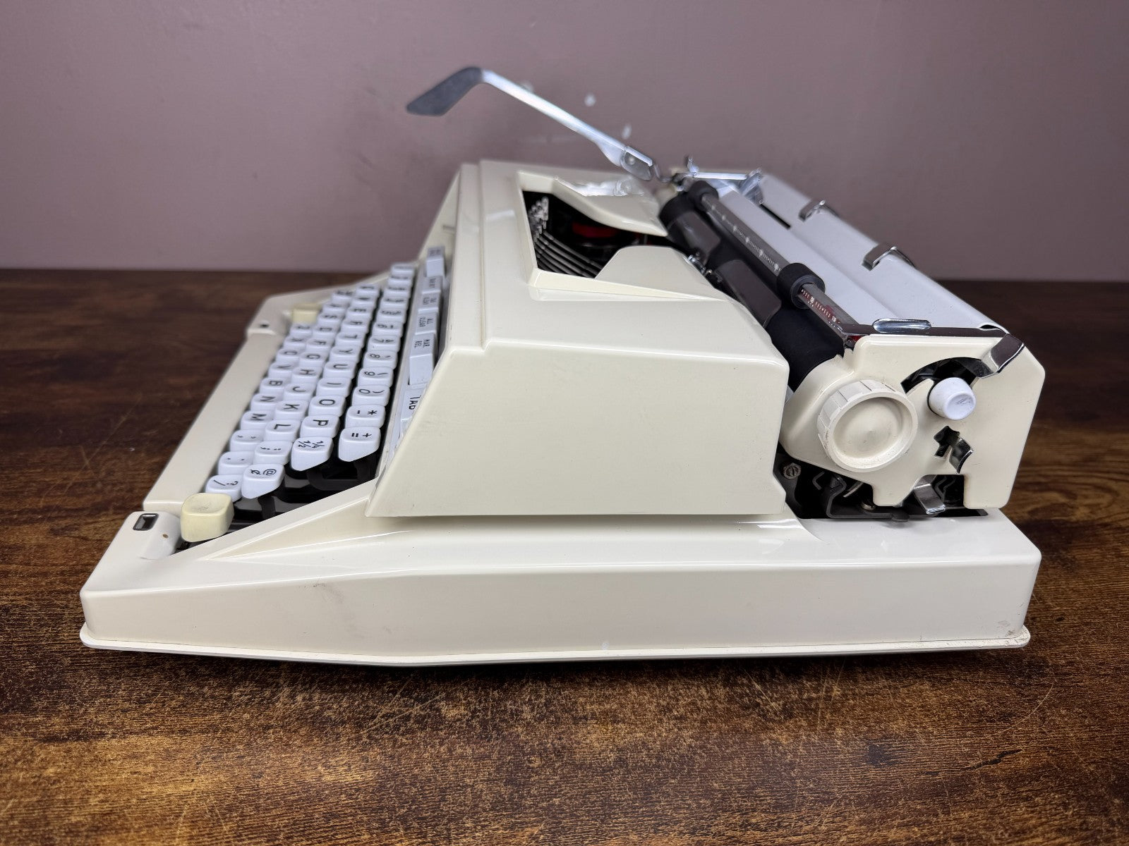 Excellent! Serviced 1976 Hermes 3000 3rd Gen Boxy Portable Typewriter Elite