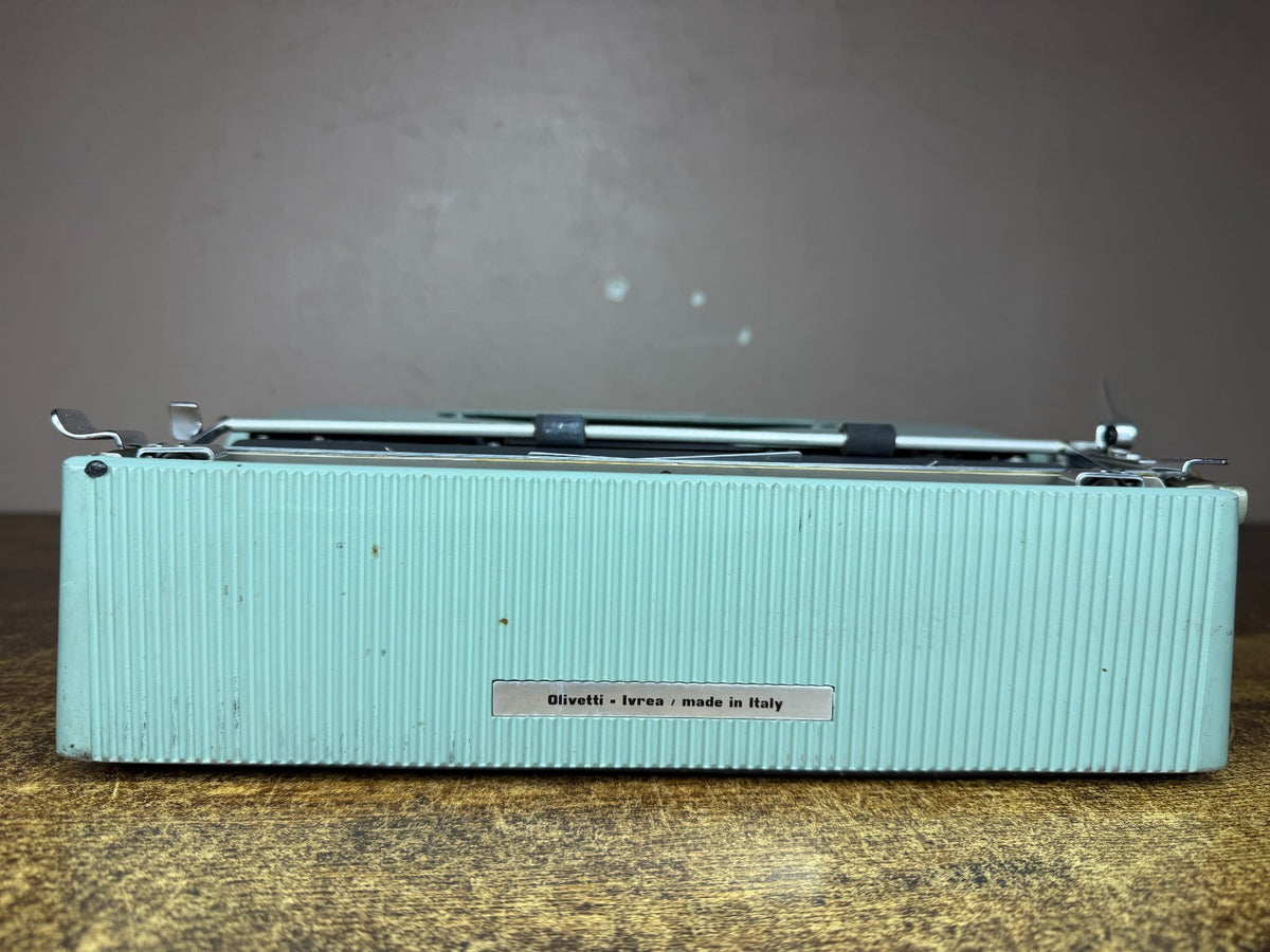 Excellent Serviced 1956 Olivetti Lettera 22 Ultra-Portable Typewriter New Platen