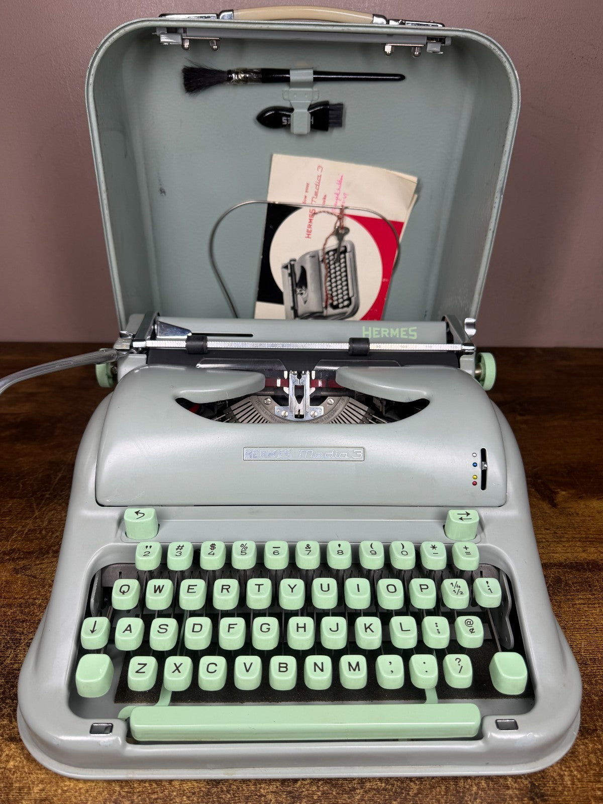 Excellent! Serviced Cursive/Script 1962 Hermes Media 3 Vintage Typewriter