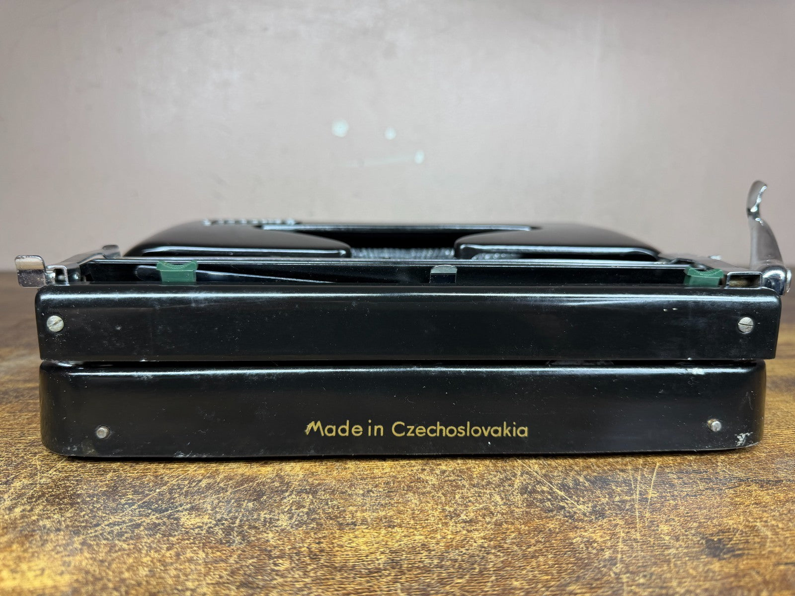 Serviced 1960 Consul 232 Vintage Ultra-Portable Typewriter