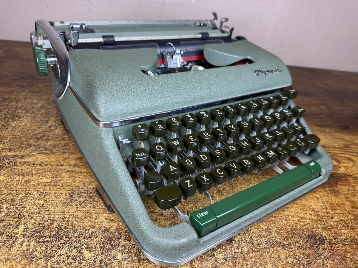 Nice! Serviced 1960 Olympia SM4 Green Vintage Portable Typewriter New Platen