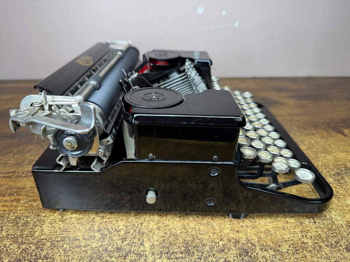 Excellent! Serviced 1928 Royal P Model 1st Gen Portable Typewriter New Platen