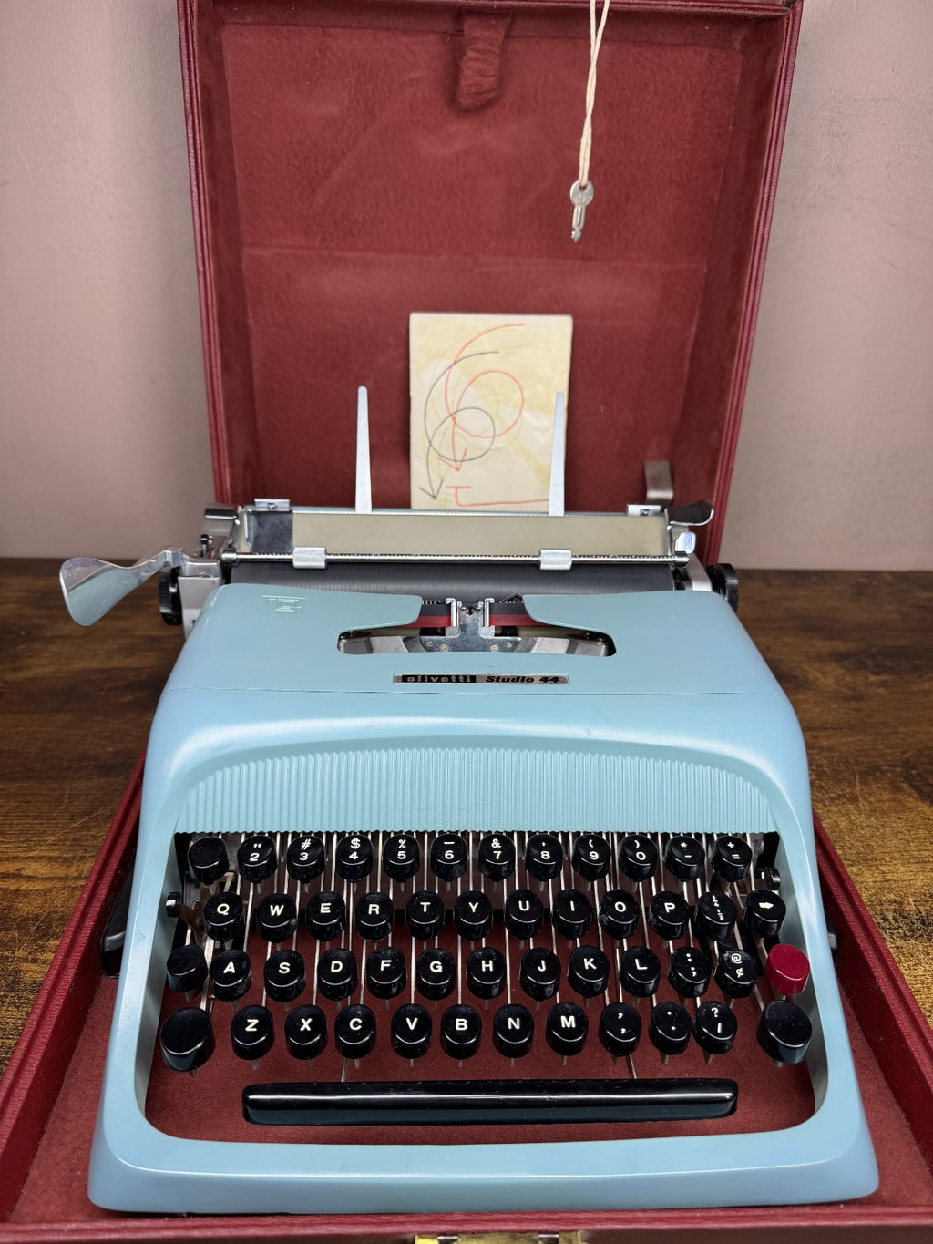 Excellent 1967 Serviced Olivetti Studio 44 Typewriter Elite Book No.84 Font