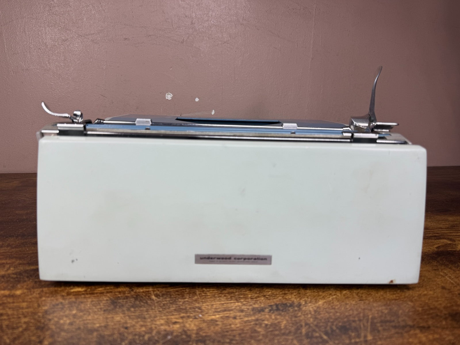 Excellent! Serviced 1961-62 Underwood Model 21 Vintage Portable Typewriter