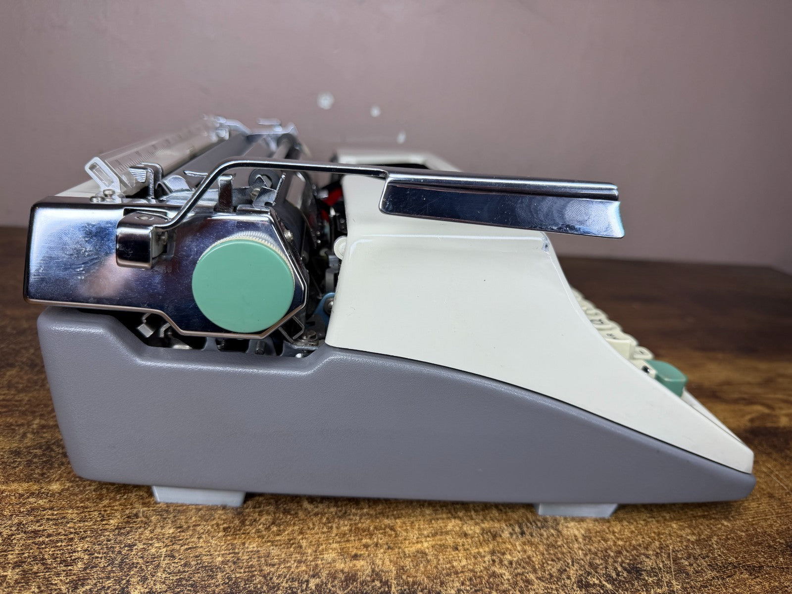 Serviced 1966 Olympia SM9 Congress Pica No.83 Vintage Portable Typewriter