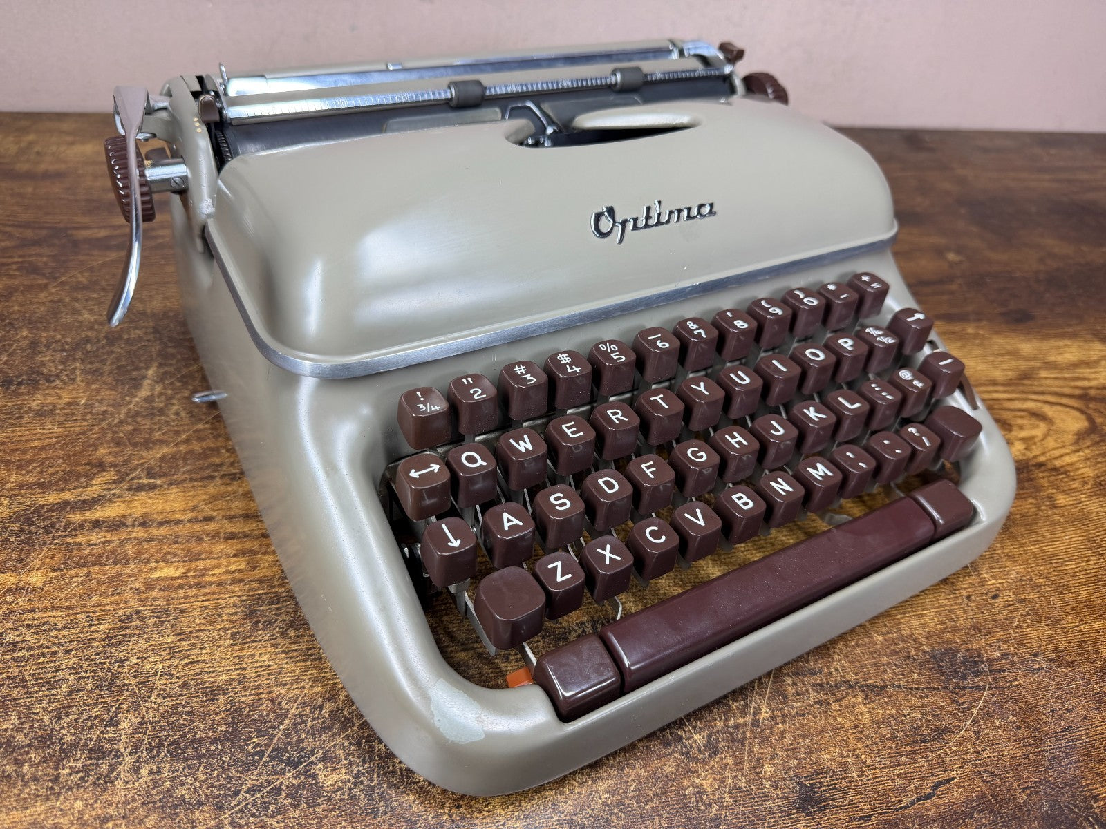 Nice! Serviced 1961 Optima Super Vintage Portable Typewriter German Engineering