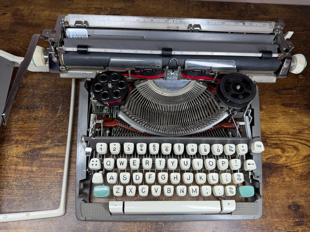 Serviced 1963 Olympia SM7 Wide Carriage Typewriter Elite No.8 (11 CPI) UK Layout